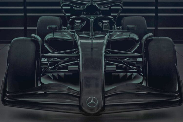 F1: Did Mercedes tease with image of 2022 car?