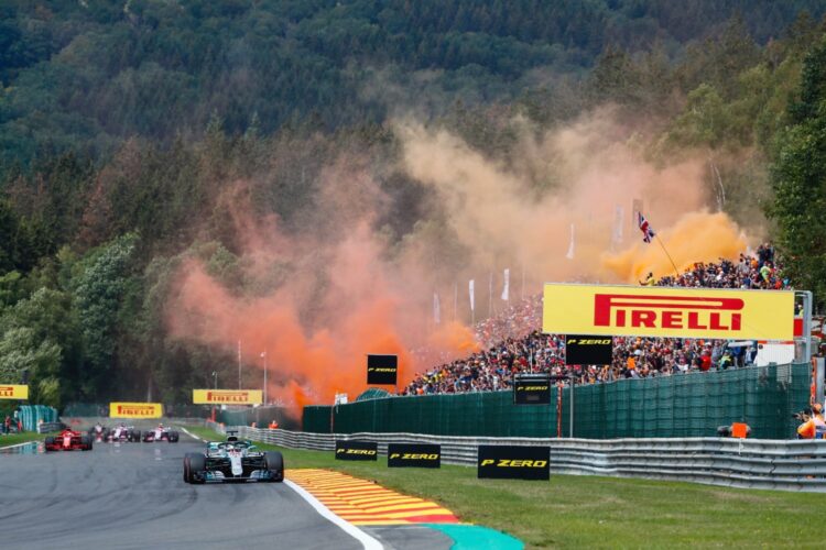 Bus of Dutch fans turned around at Spa