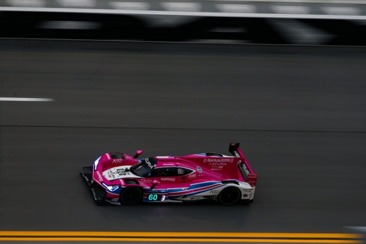 Rolex 24 Hour 10: Acuras run 1-2