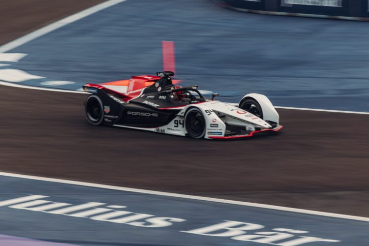 Formula E: Wehrlein puts Porsche on pole in Mexico City