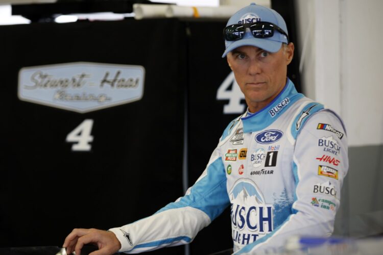 NASCAR: Harvick to make decision on future at Daytona