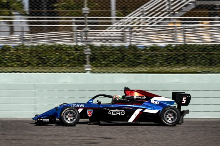 R2i: “Spring Training” Ends with Brichacek Fastest in Indy Pro 2000