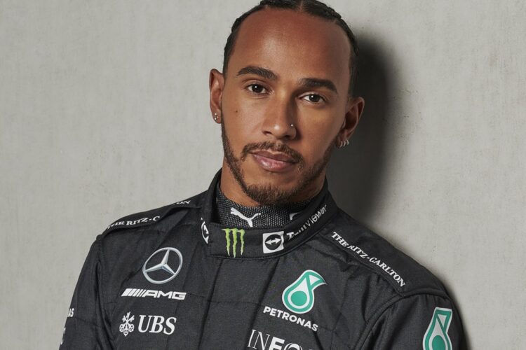 F1: Hamilton admits lying amid jewelry saga