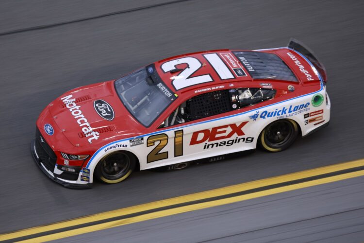 NASCAR: Fords dominate final Daytona 500 practice, appear to be a lock for the 500