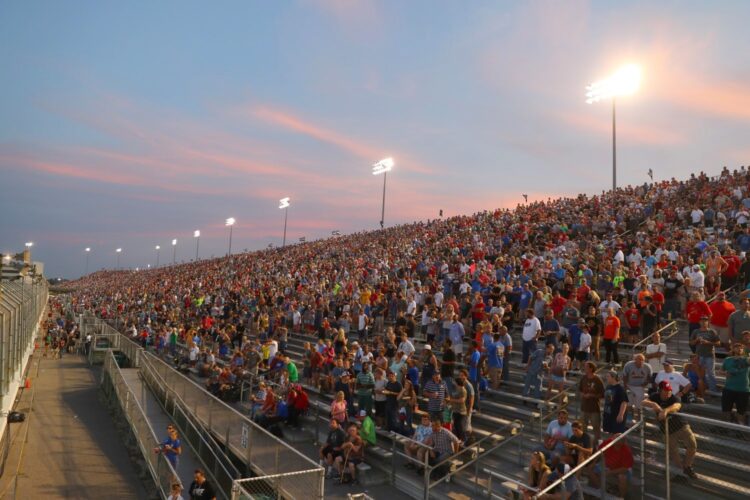 Gateway Motorsports Park Draws 30,000 For IndyCar Event
