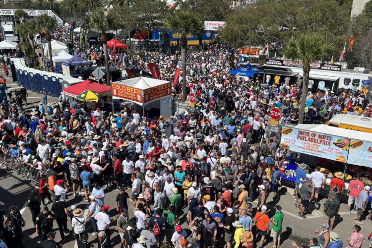 IndyCar: GP of St. Petersburg crowd hits record numbers