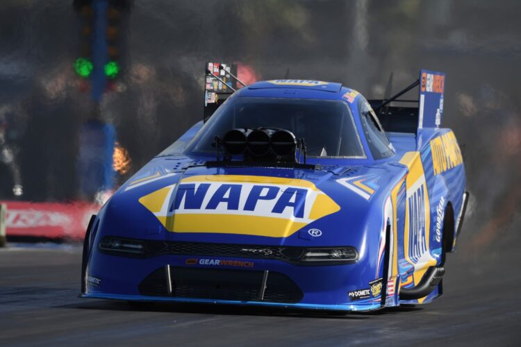 NHRA: Salinas, Capps, and Stanfield earn top qualifying spots in Las Vegas