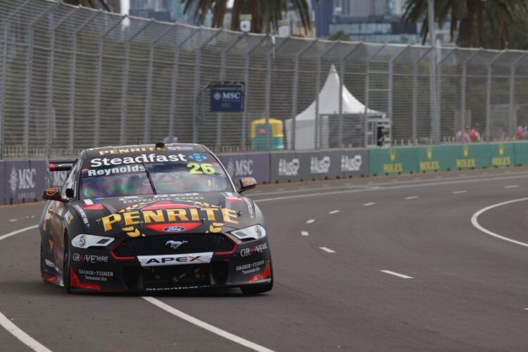 Supercars: Reynolds recommits to Penrite Racing