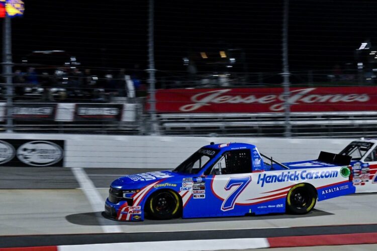 NASCAR: Byron takes decisive win in return to NASCAR Trucks