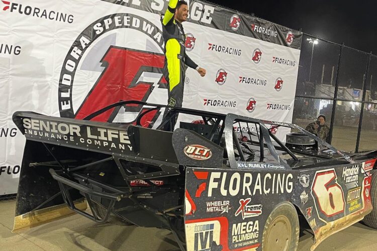 Kyle Larson wins Eldora season opener Tuesday night