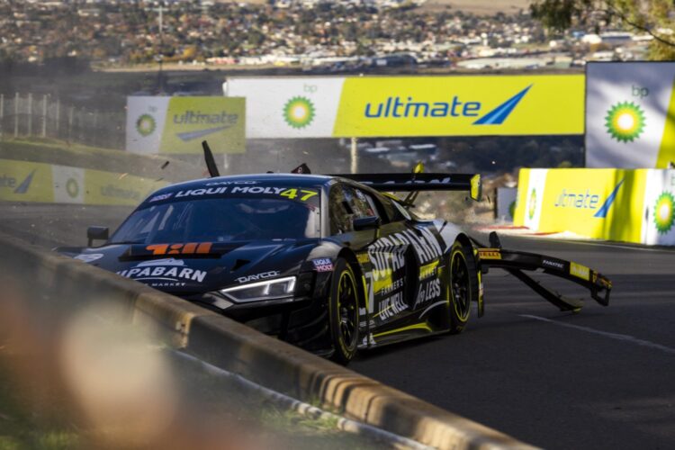 Supercars: Car smashes into wall as Swiss youngster tops opening Bathurst practice