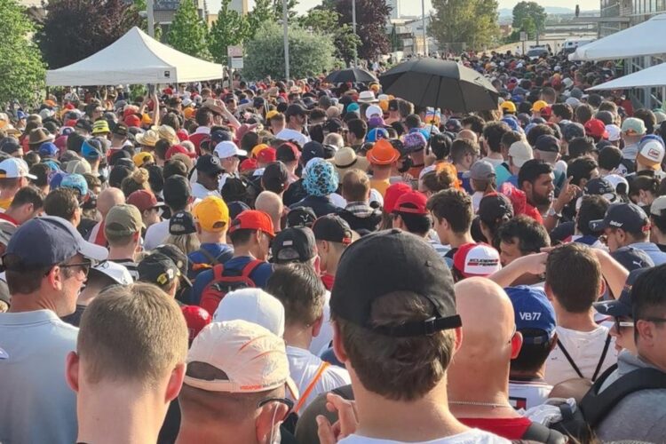 F1: Barcelona apologizes for handling of massive crowd