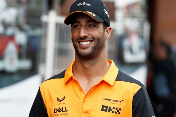 Rumor: Ricciardo wants $21 million from McLaren to break contract early  (Update)