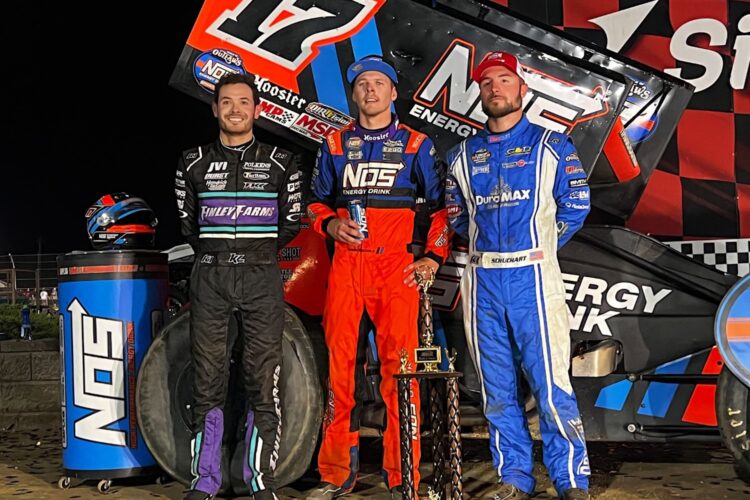 WoO: Haudenschild holds off Larson at Lawrenceburg Speedway Monday