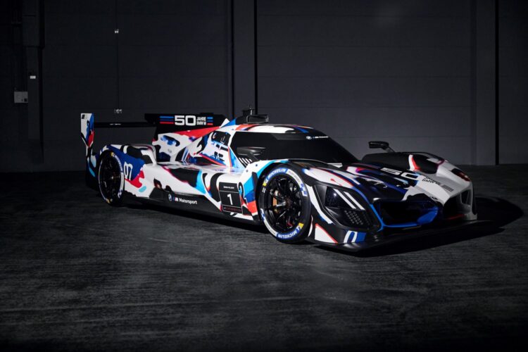 IMSA: BMW takes wraps off LMDh prototype