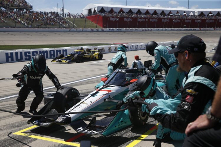 IndyCar: Hard-Cord IndyCar fans pissed at huge increase in Iowa ticket prices