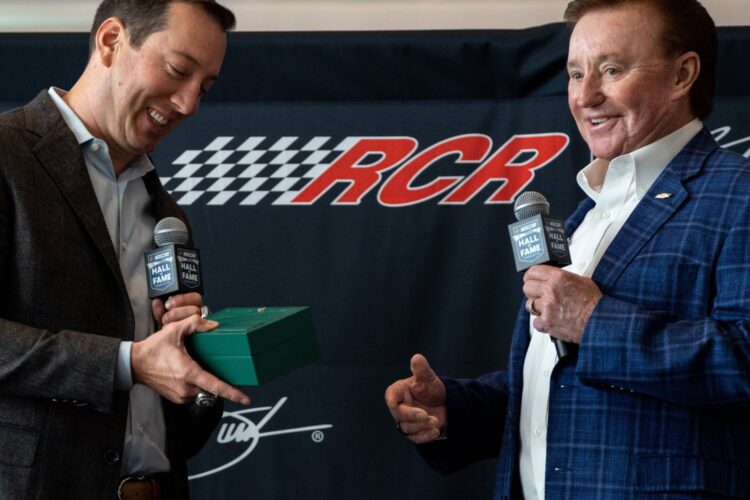 NASCAR: Kyle Busch asks Elon Musk to sponsor his car