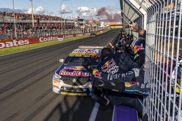 Supercars: Van Gisbergen and Tander win Bathurst 1000