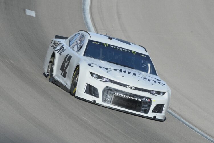 Larson, Byron quickest on first day of NASCAR testing at LVMS