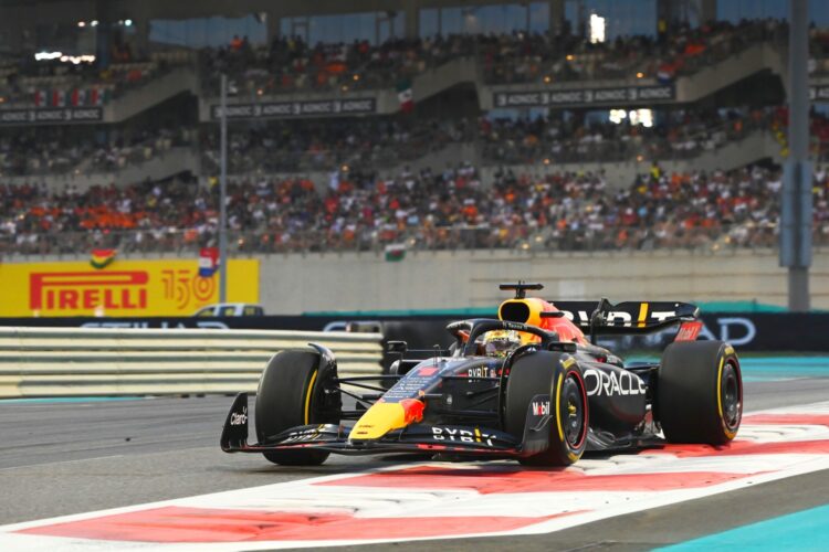 F1: Verstappen wins record 15th race of year at Abu Dhabi GP