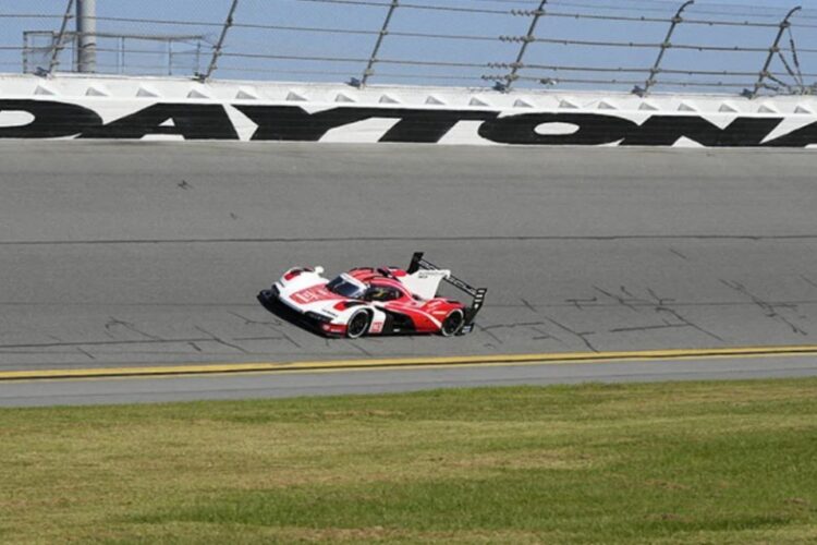 IMSA: Testing Under Way at Daytona for 9 New GTP Cars from Four Manufacturers