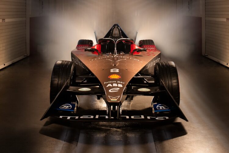Formula E: Mahindra Racing launch brand new livery at Valencia