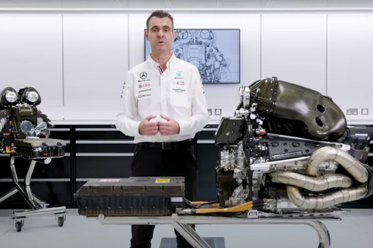 Video: Mercedes F1 explains the hybrid battery