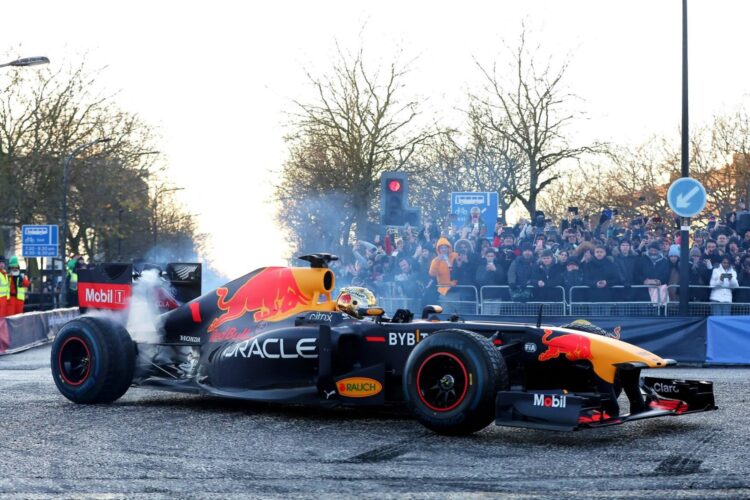 F1: Red Bull F1 car to lap Supercar’s Mount Panorama