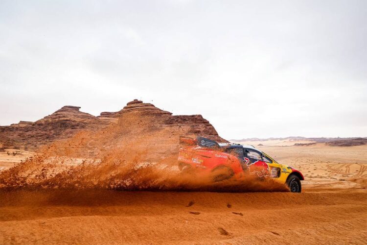 Dakar Stage 9: Loeb wins his 3rd stage, Sainz crashes out