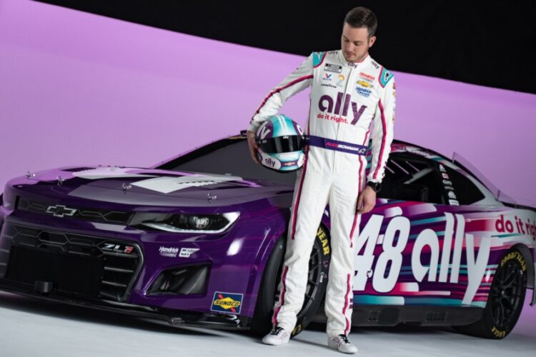 NASCAR: New 2023 livery for Alex Bowman