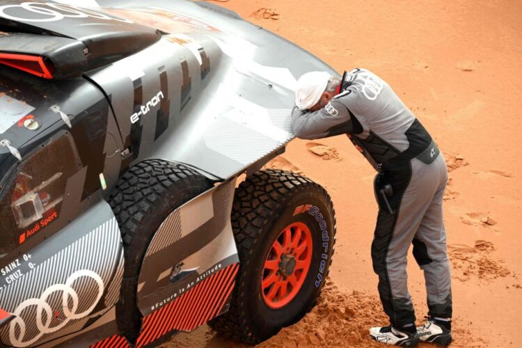 Dakar: Carlos Sainz Sr. reveals spine fractures from Dakar crash