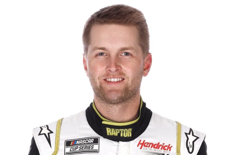 NASCAR News: Hendrick Team resigns Byron to 4-year extension