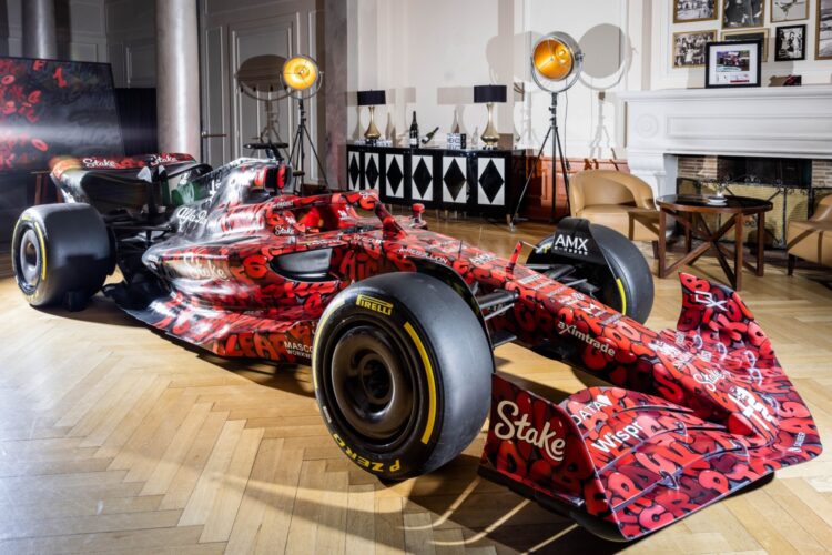 F1: Alfa Romeo unveils art car publicity stunt