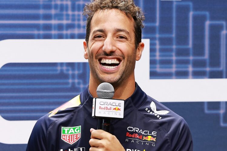 F1: AlphaTauri call-up unlikely for Ricciardo