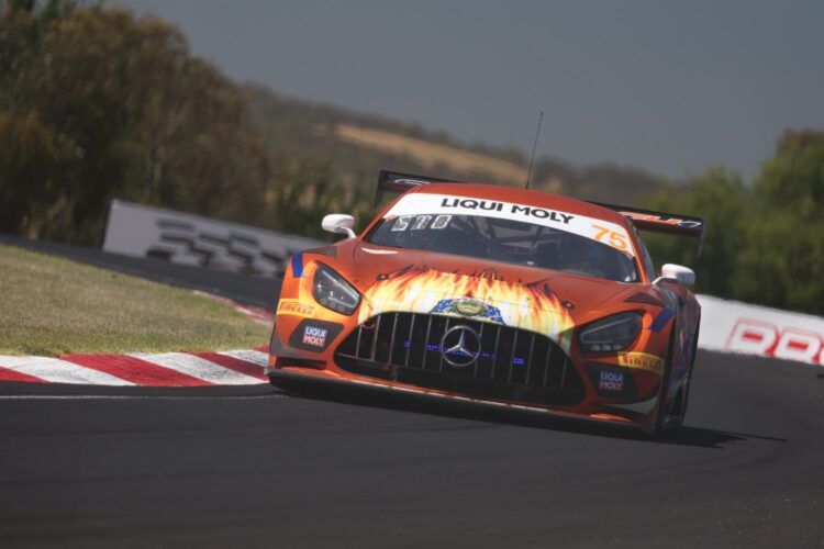 BATHURST 12H: Defending Champions lead at halfway point of race