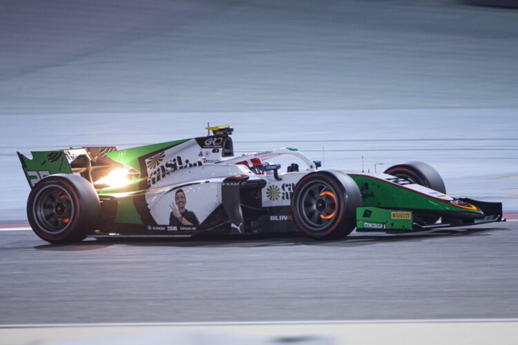 F2: Boschung goes lights-to-flag in Bahrain Sprint race