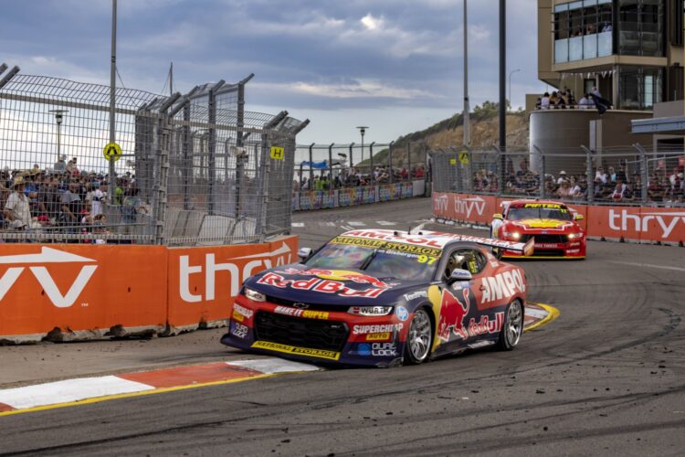 Supercars: Shane van Gisbergen wins first Gen3 Supercars race  (Update)