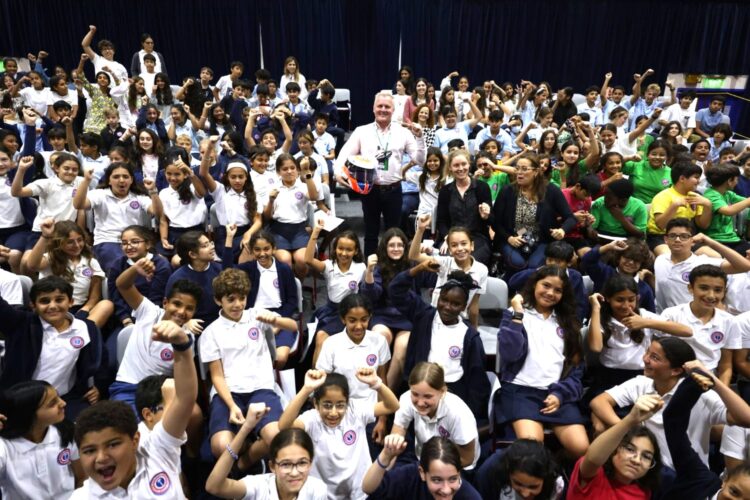 F1: Formula 1 Legend Johnny Herbert Meets with Jeddah Students