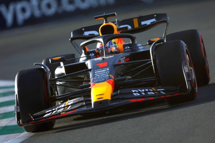 F1: Verstappen tops Alonso in Saudi Arabian GP Practice 2