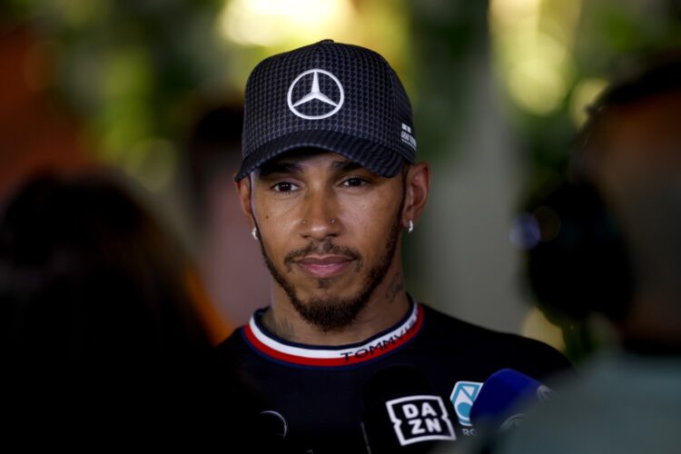 F1: Hamilton throws in the towel on the 2023 season
