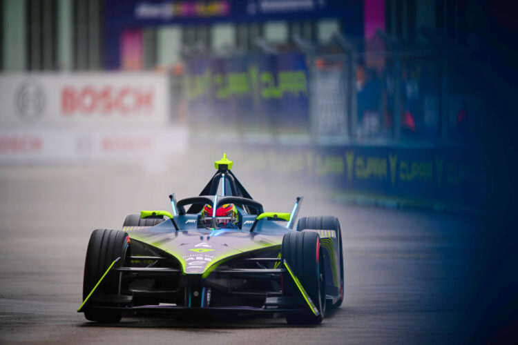 Formula E: Frijins masters the wet to win pole for Berlin Race 2