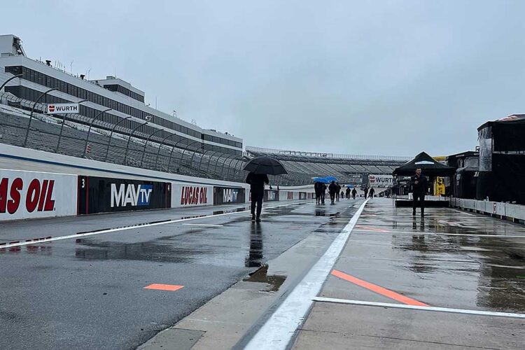 NASCAR: Rain forces Dover Cup race to Monday