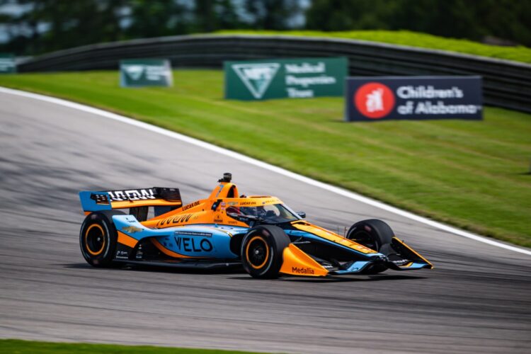 IndyCar: Rossi tops morning warm-up at Barber