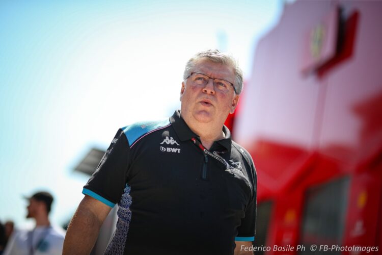F1: Szafnauer denies risk of losing Alpine job