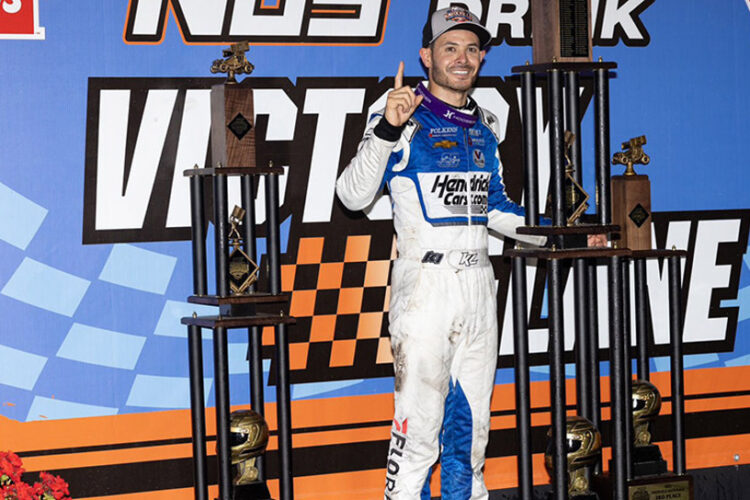 WoO: Kyle Larson wins 2023 Knoxville Nationals