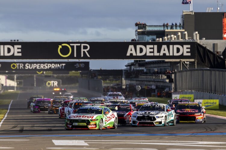 Supercars: Ford teams unhappy the Chevys are dominating  (Update)