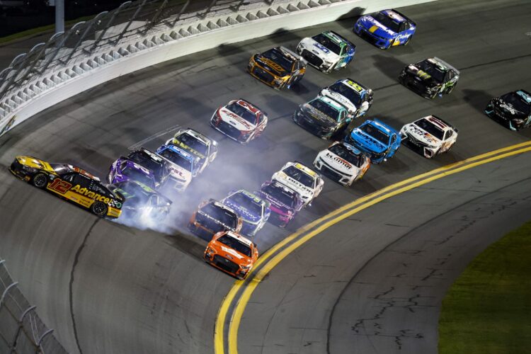 NASCAR: Cup Series viewership down 5% in 2023  (Update)