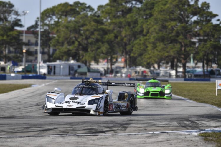 Sebring Hour 3: Cadillac leads at the 1/4 mark