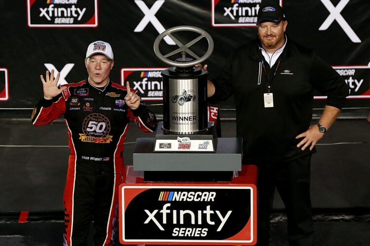 Tyler Reddick wins back to back Xfinity Series titles