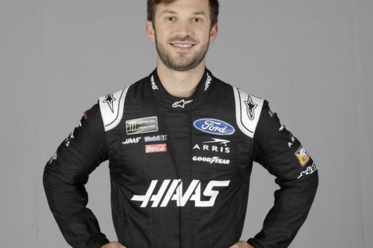 Stewart-Haas Racing Signs Daniel Suarez For 2019